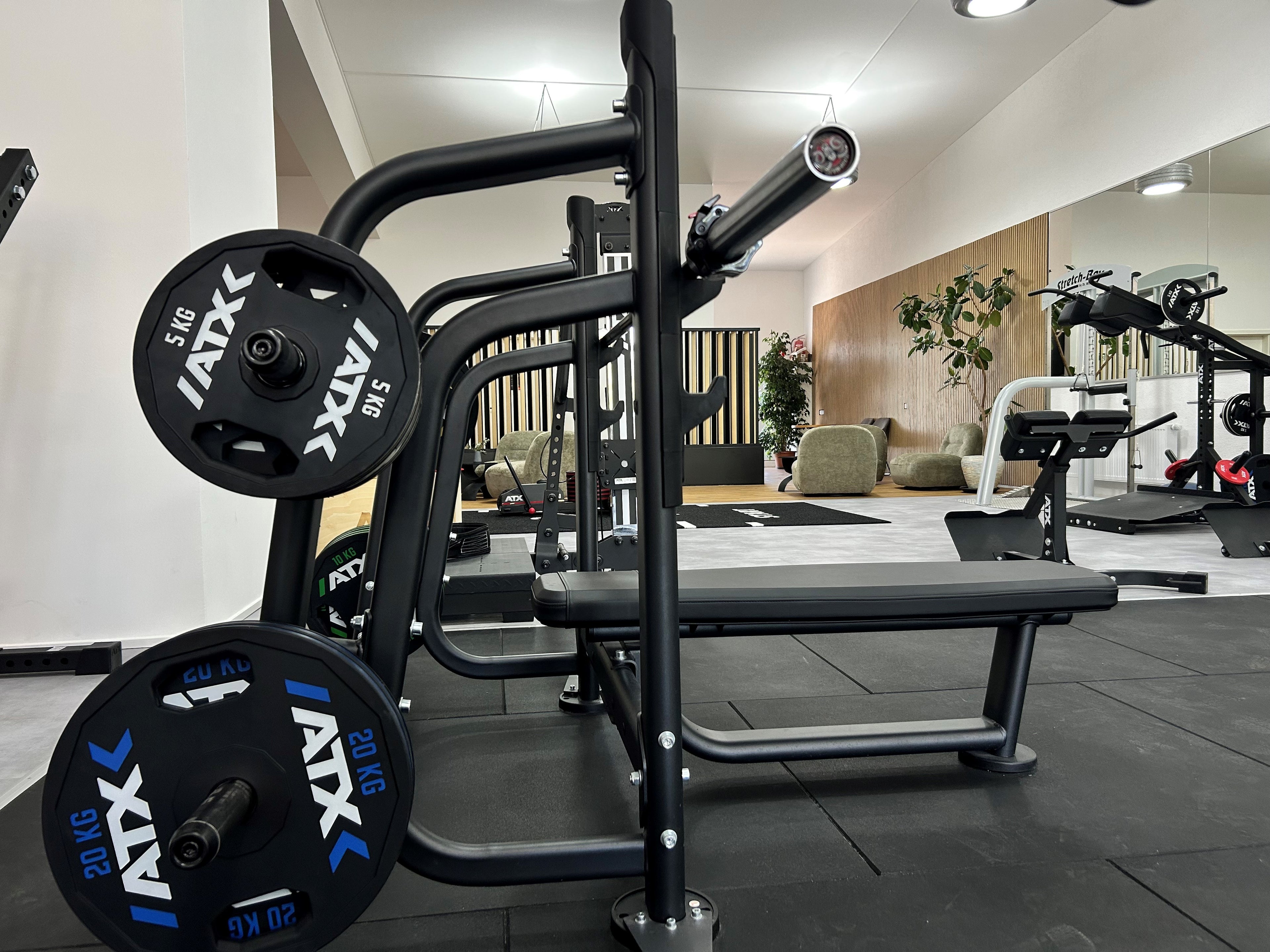 Brusttraining mit der Drückerbank
